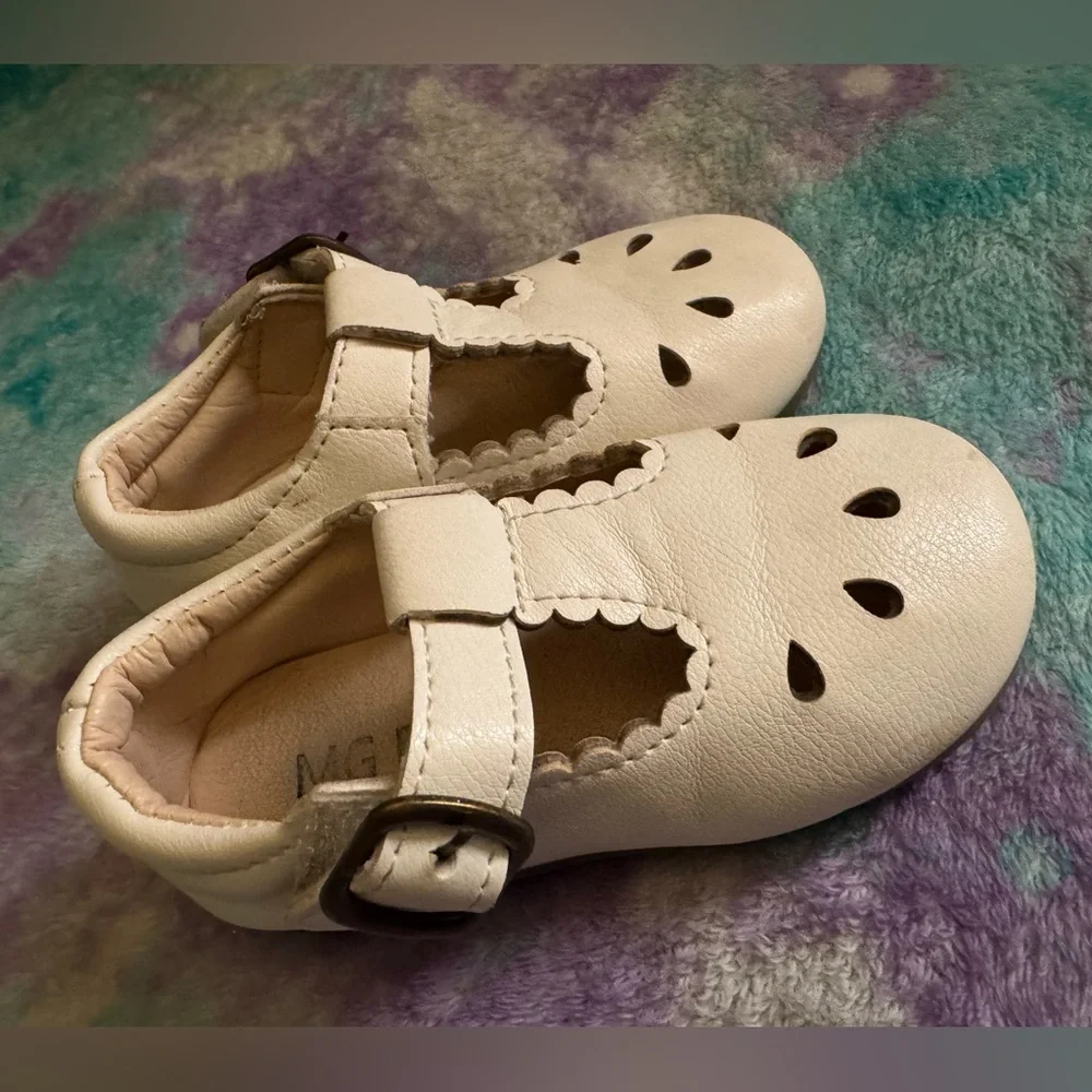 MG BABY Adorable Cream Baby Walker Shoes size 22